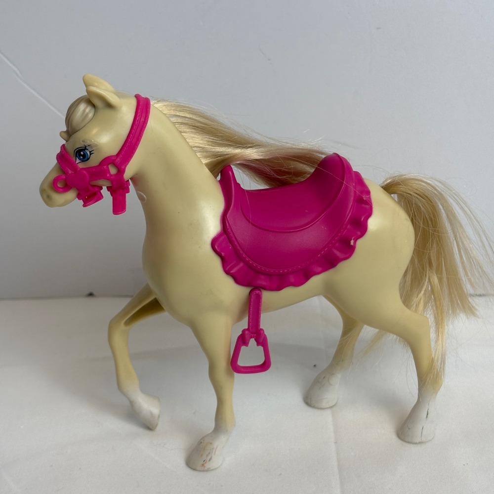Mattel Barbie Horse 2012 Tan Blonde Mane Pink Saddle Bridle Toy Figure